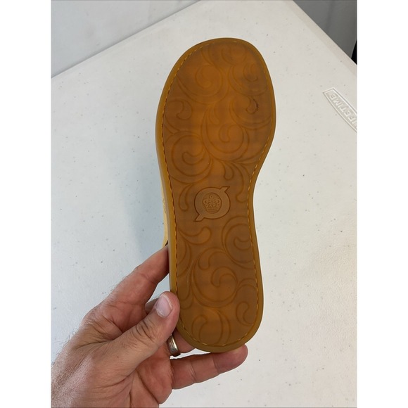 Born Inlet Women's Size 8M Brown Leather Cushioned Pull-on Peep Toe Flat Sandals - Picture 13 of 14